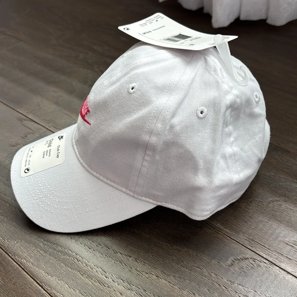 Nike Club/Baseball cap,velcro back, embroidered Nike swoosh logo,6 panel vented